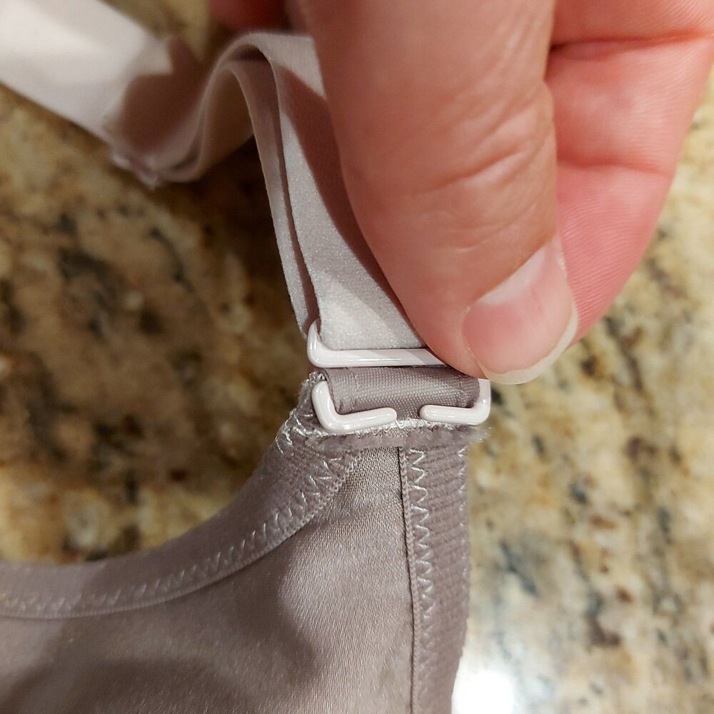 CHANTELLE HIGH IMPACT SPORTS BRA SIZE 34D TAG REMOVED UNLINED UW ADJUSTABLE STRA - Picture 15 of 16